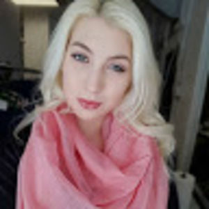 Meet your Posher, Carly